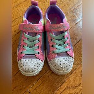 Size 1 kids Twinkle Toe sneakers
